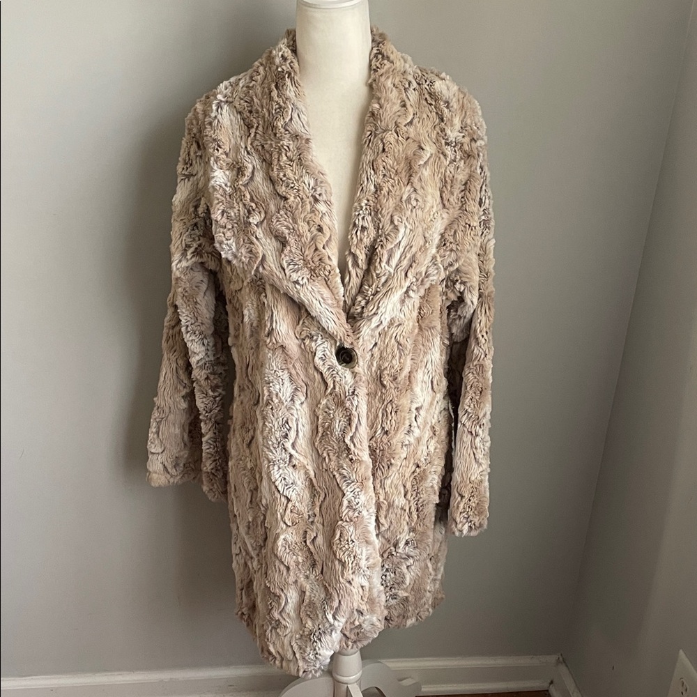 Vine Street Faux Fur Cream Coat Size XL